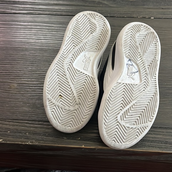 Gym shoes puma size 11c kids - Picture 3 of 3